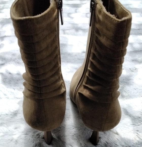 NWOT Zac Zac Posen Dusty Brown Nathan Fashion Boot    Size 6.5 - Picture 3 of 7